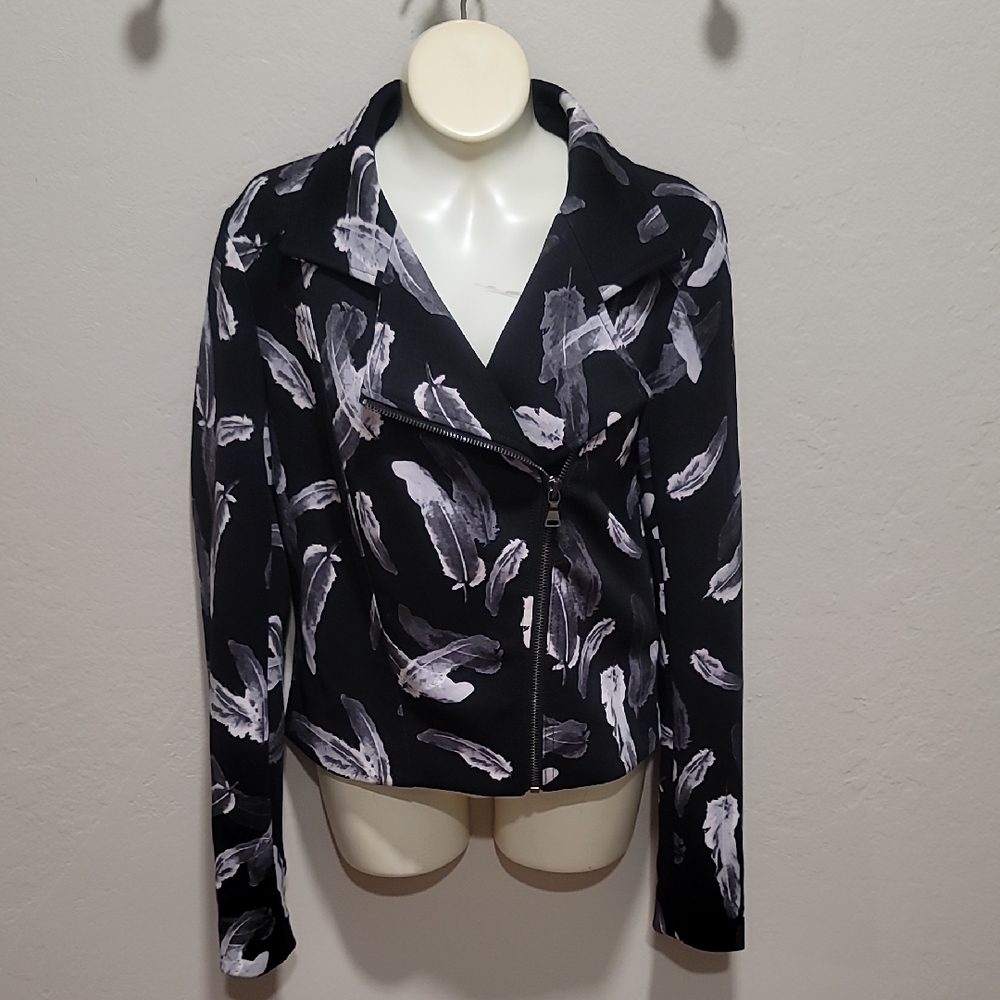 Express Black and White Floral Blazer
